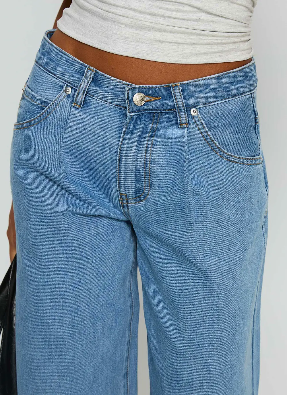 Supercut Low Rise Baggy Pleat Jeans Light Blue Wash