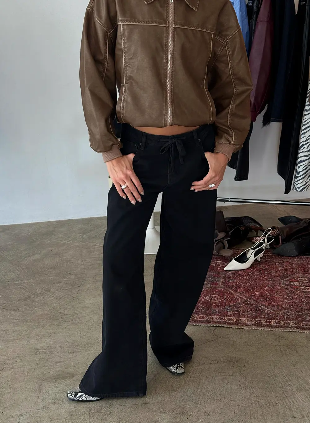 Mellowed Out Low Rise Straight Leg Jeans Washed Black