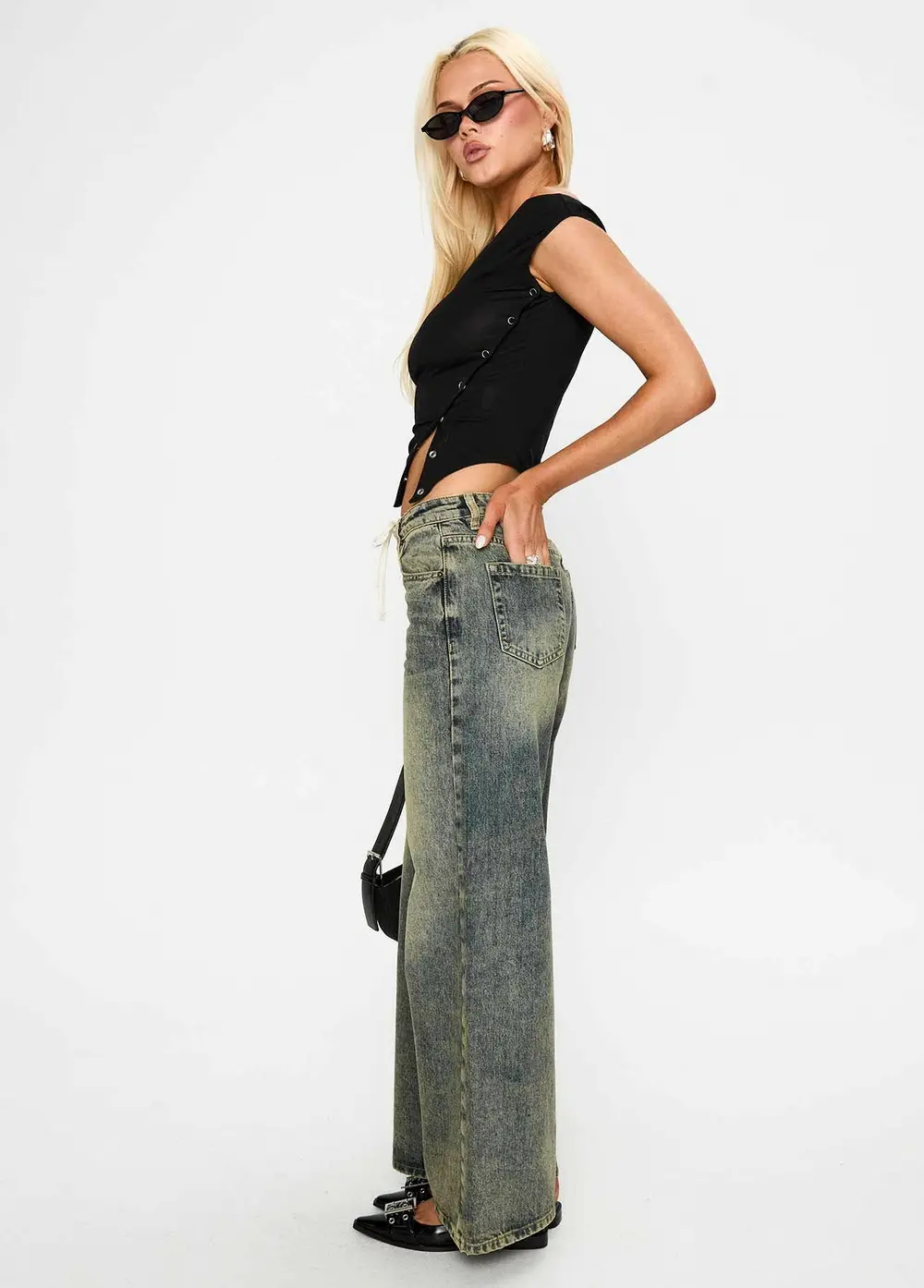 Mellowed Out Low Rise Straight Leg Jeans Antique Wash