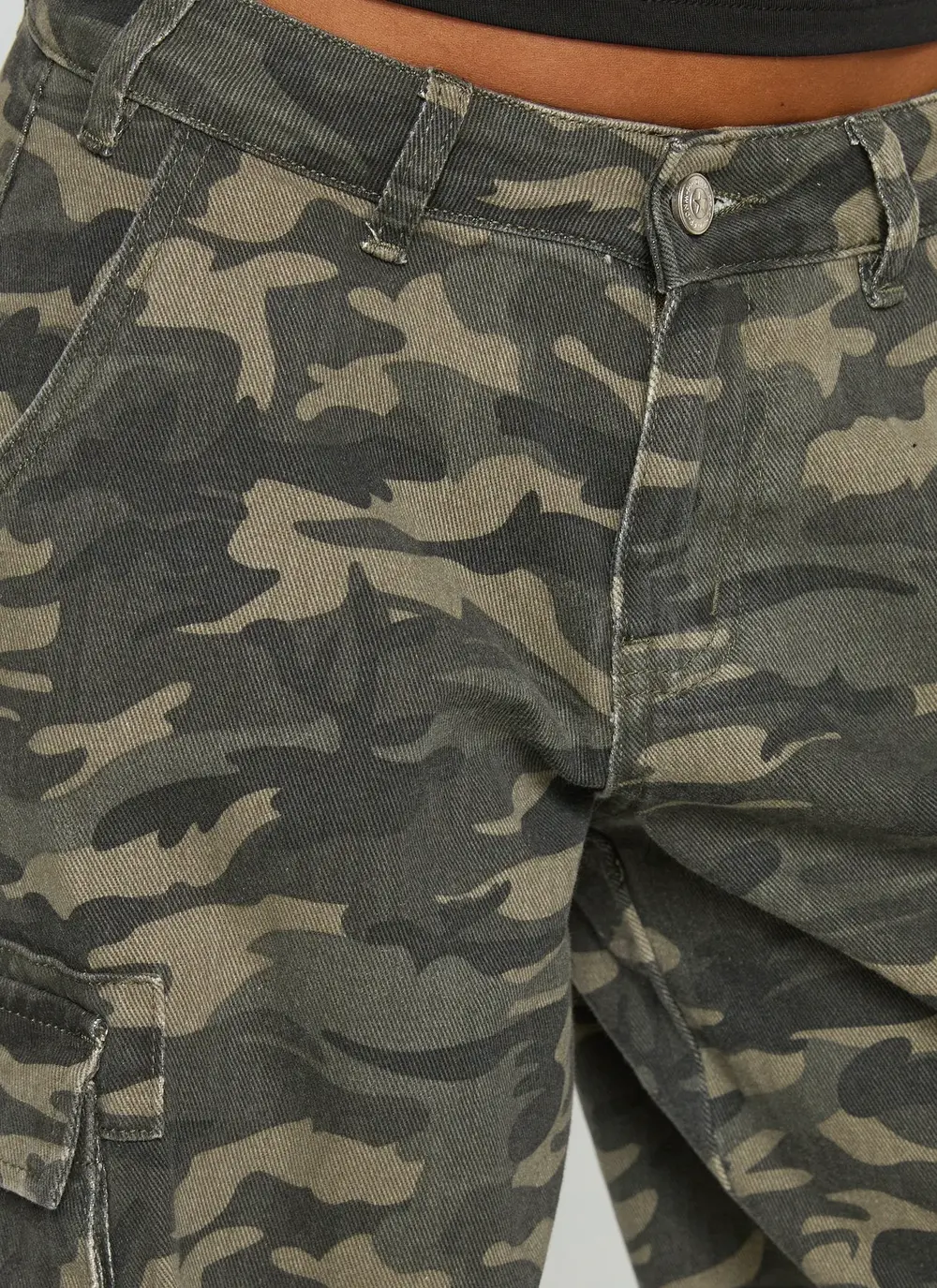 Hudsen Longline Cargo Shorts Camo