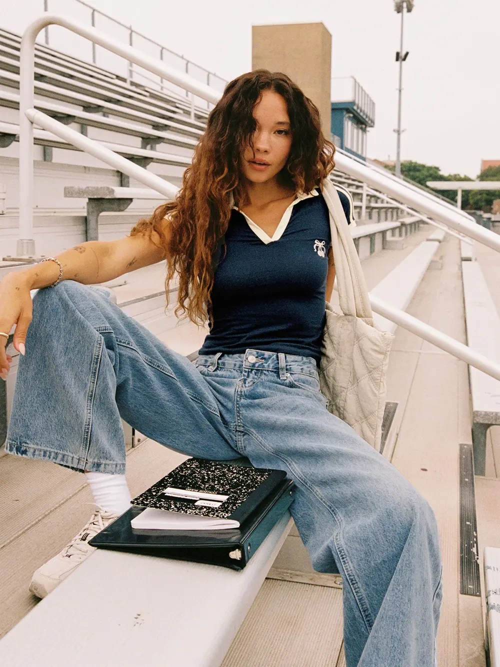 Serenitia Mid Rise Relaxed Jeans Light Wash Petite