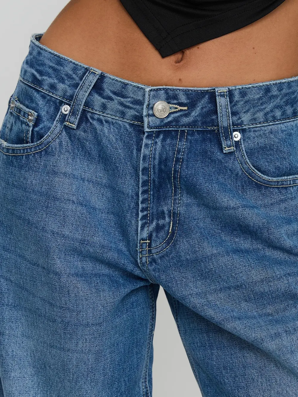 Serenitia Mid Rise Relaxed Jeans Mid Blue Wash