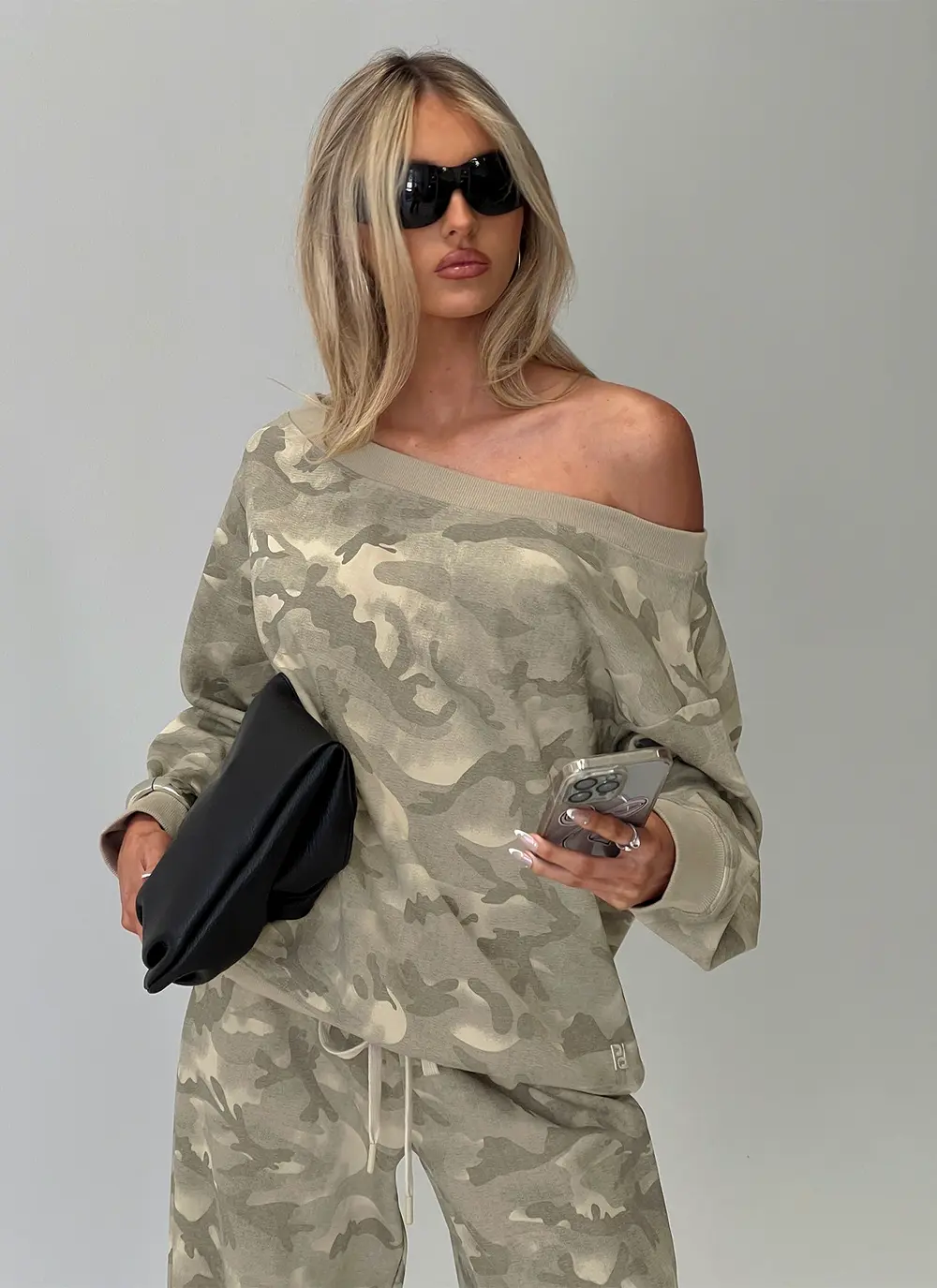 Wellness Off The Shoulder Jumper Washed Camo