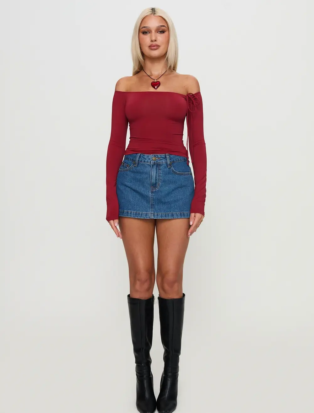 Nicolina Low Rise Denim Mini Skirt Light Wash