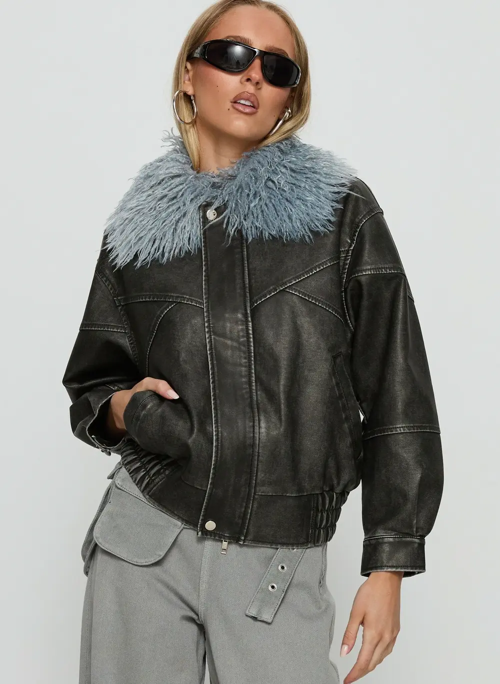 Brittanni Fluffy Collar Jacket Black / Blue