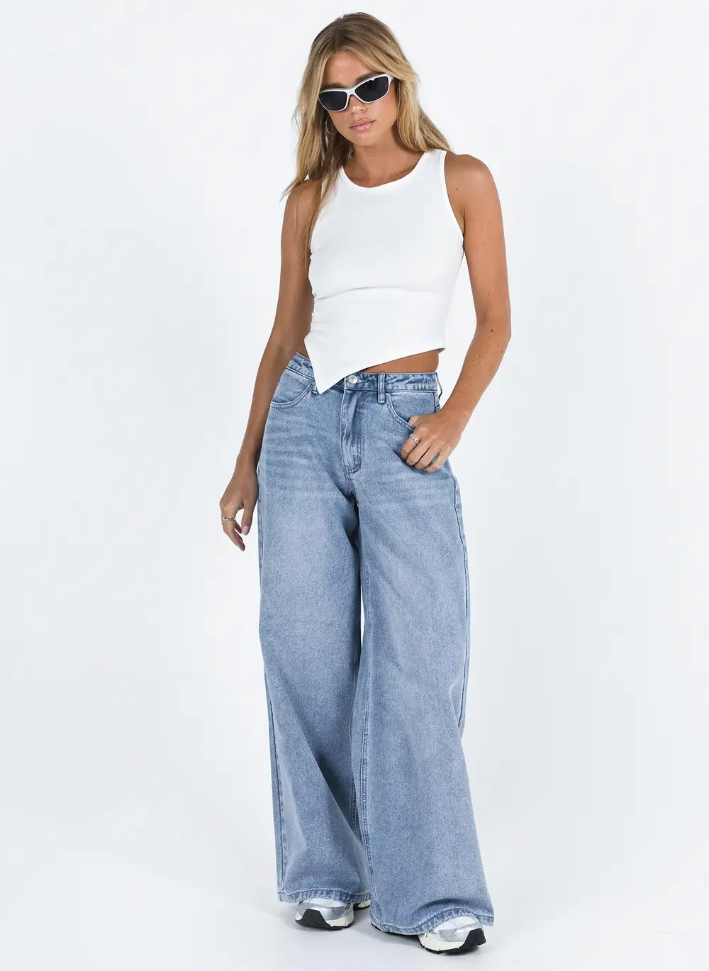 Naylor Mid Rise Wide Leg Jeans Light Blue Wash