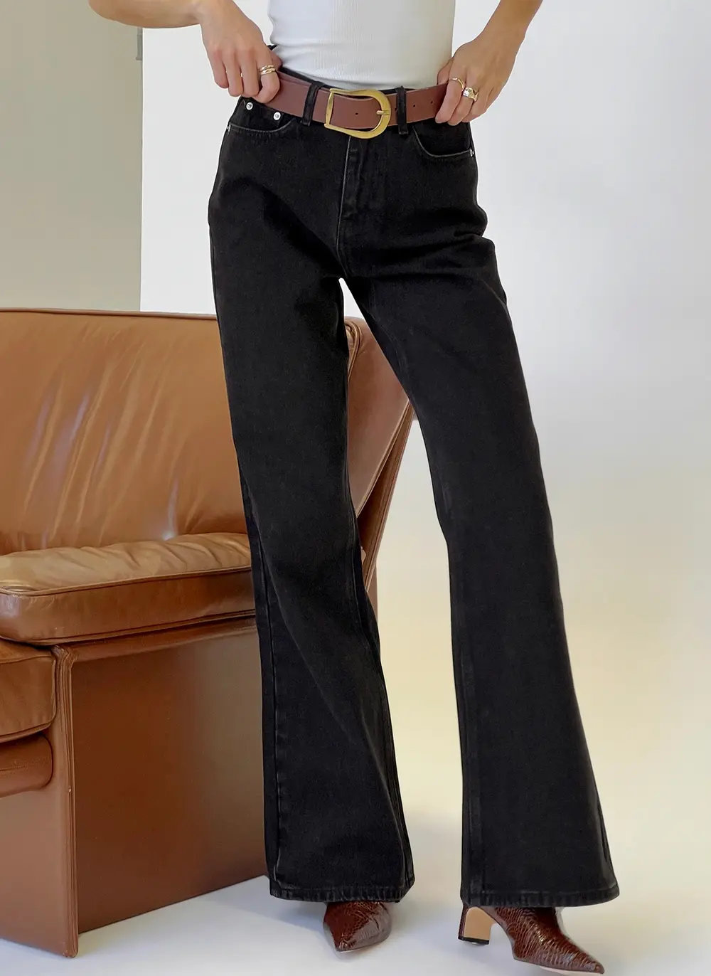 Maple Mid Rise Flare Washed Black