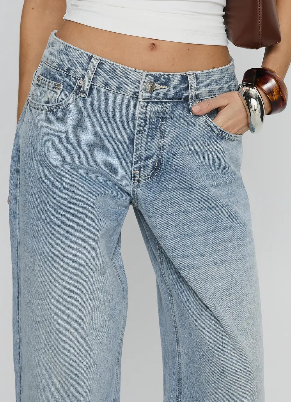 Serenitia Mid Rise Relaxed Jeans Light Wash Petite