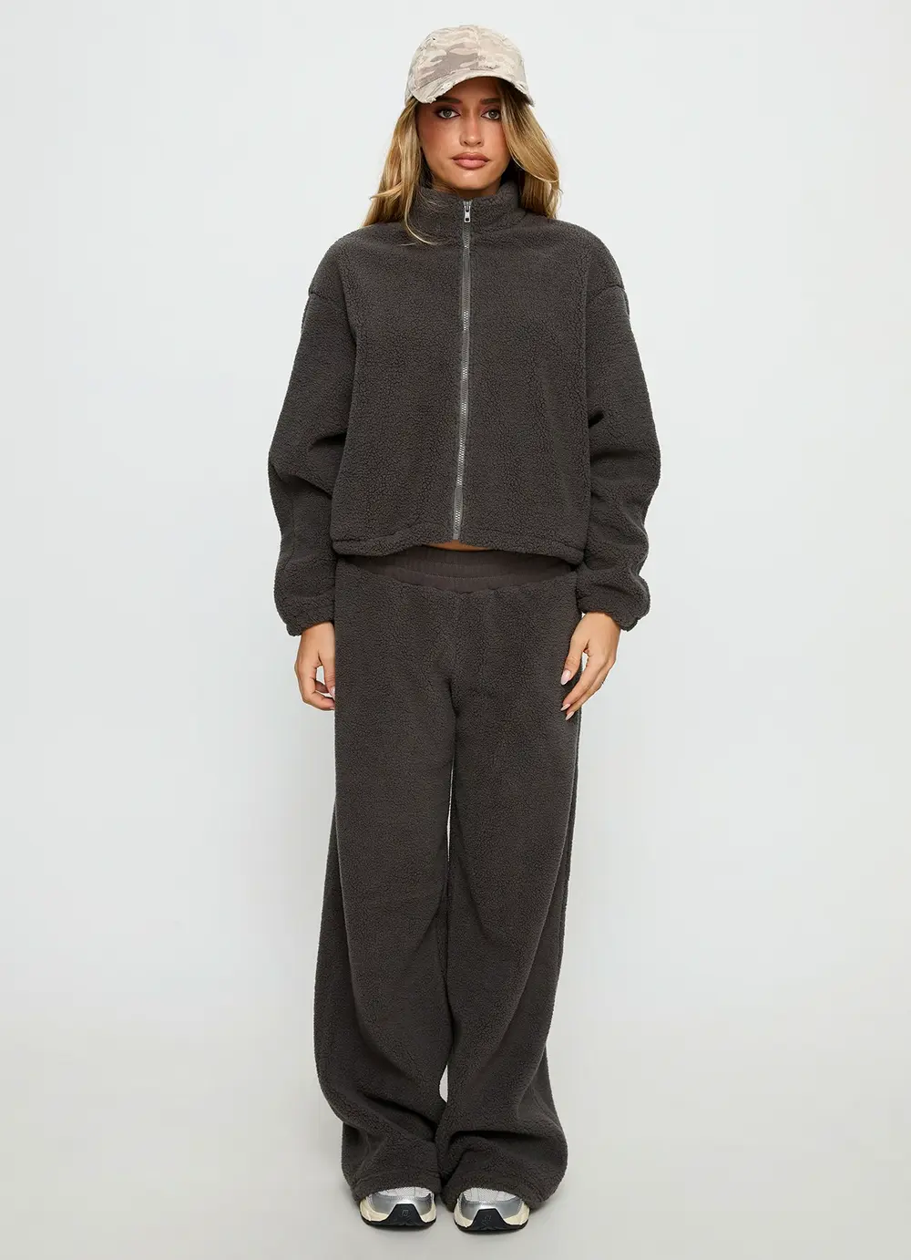Siberia Fleece Track Pant Charcoal