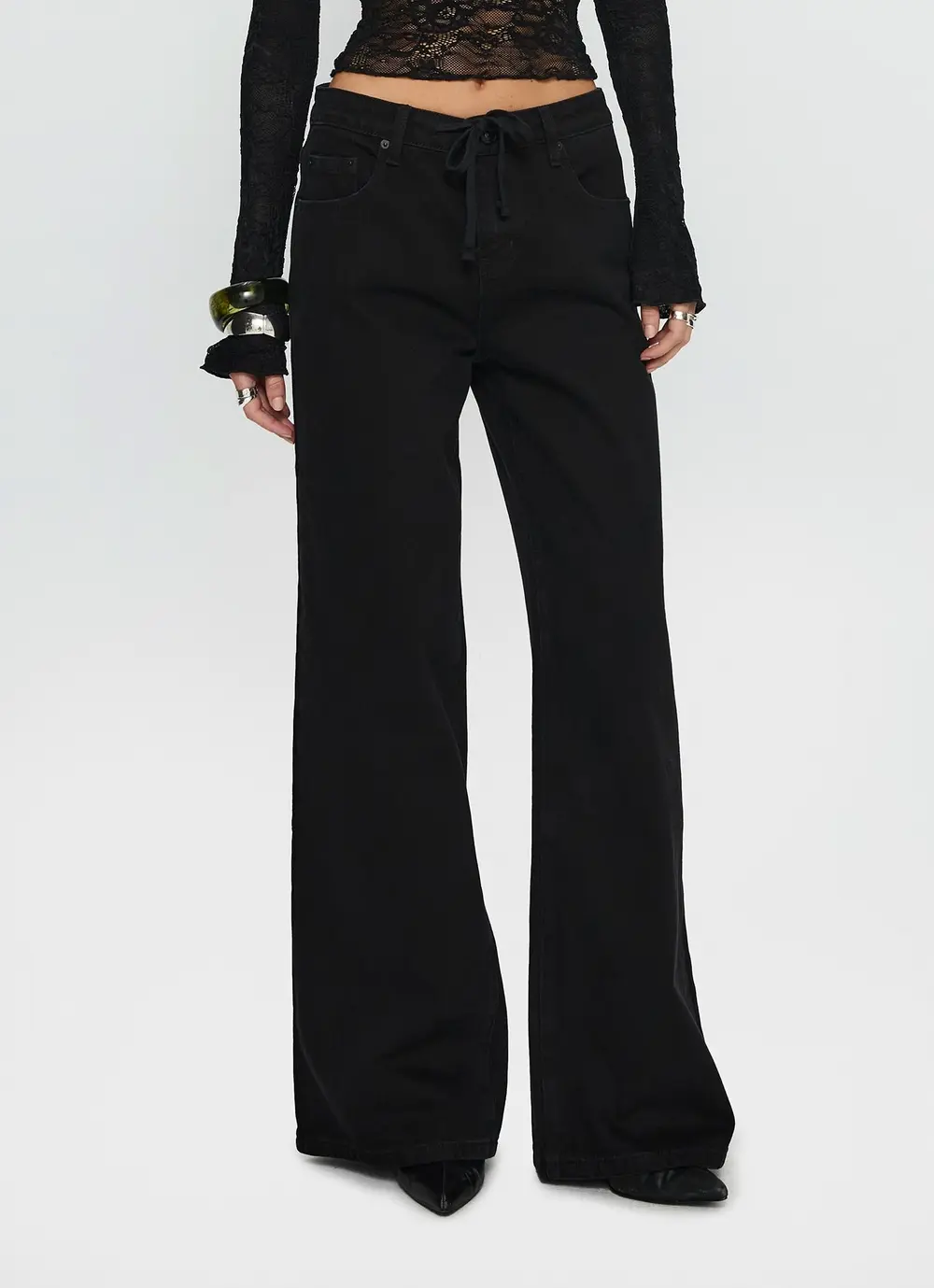 Mellowed Out Low Rise Straight Leg Jeans Washed Black