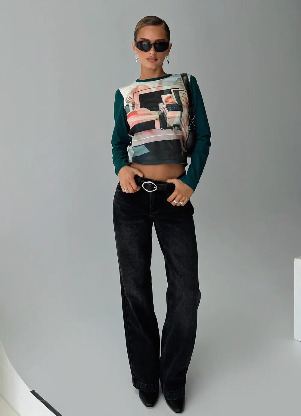 Anelli Low Rise Straight Leg Jeans Washed Black