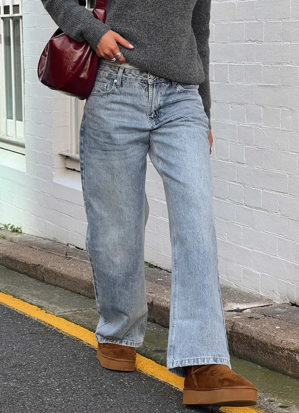 Serenitia Mid Rise Relaxed Jeans Light Wash Petite