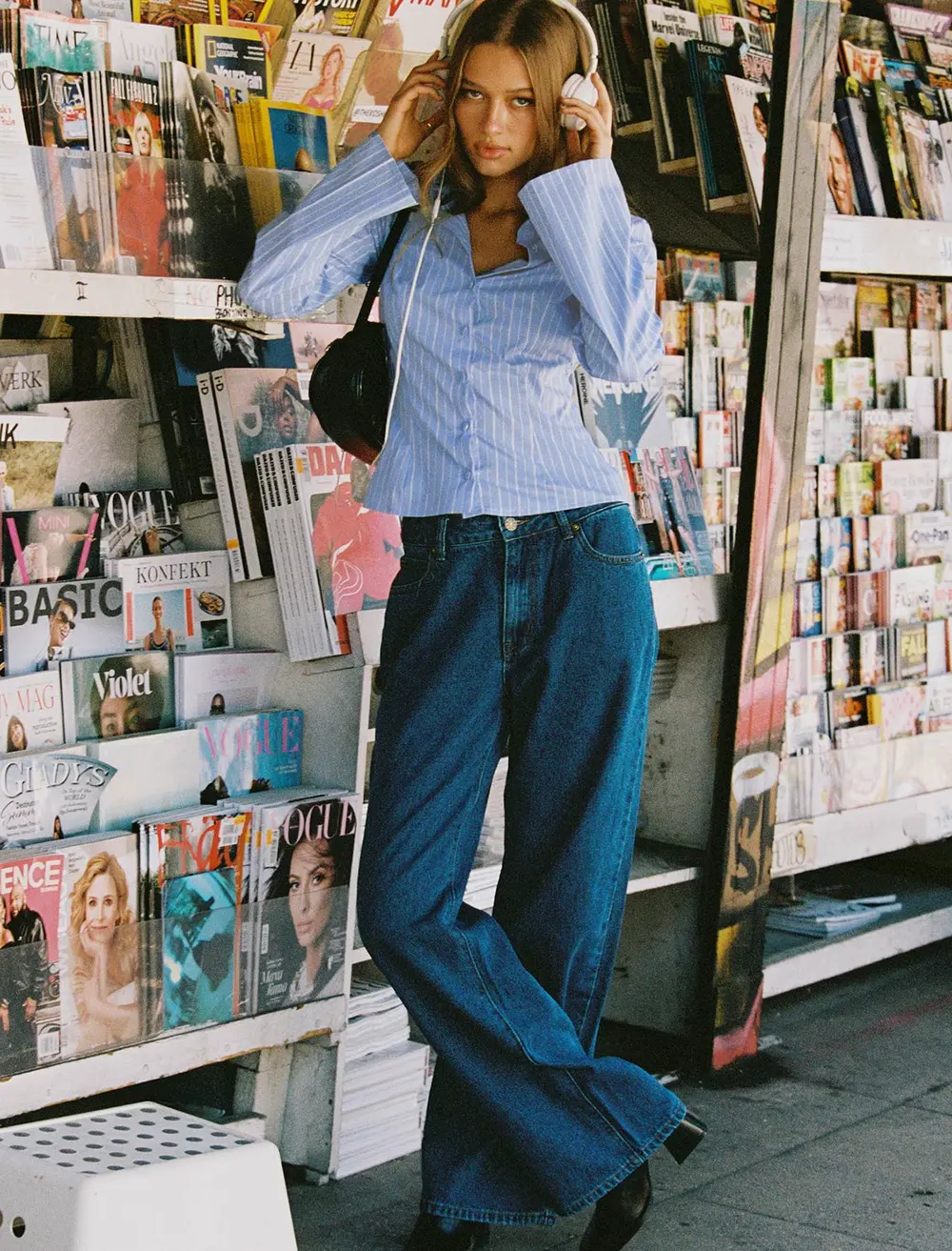 Top Model Low Rise Straight Leg Jeans Dark Denim