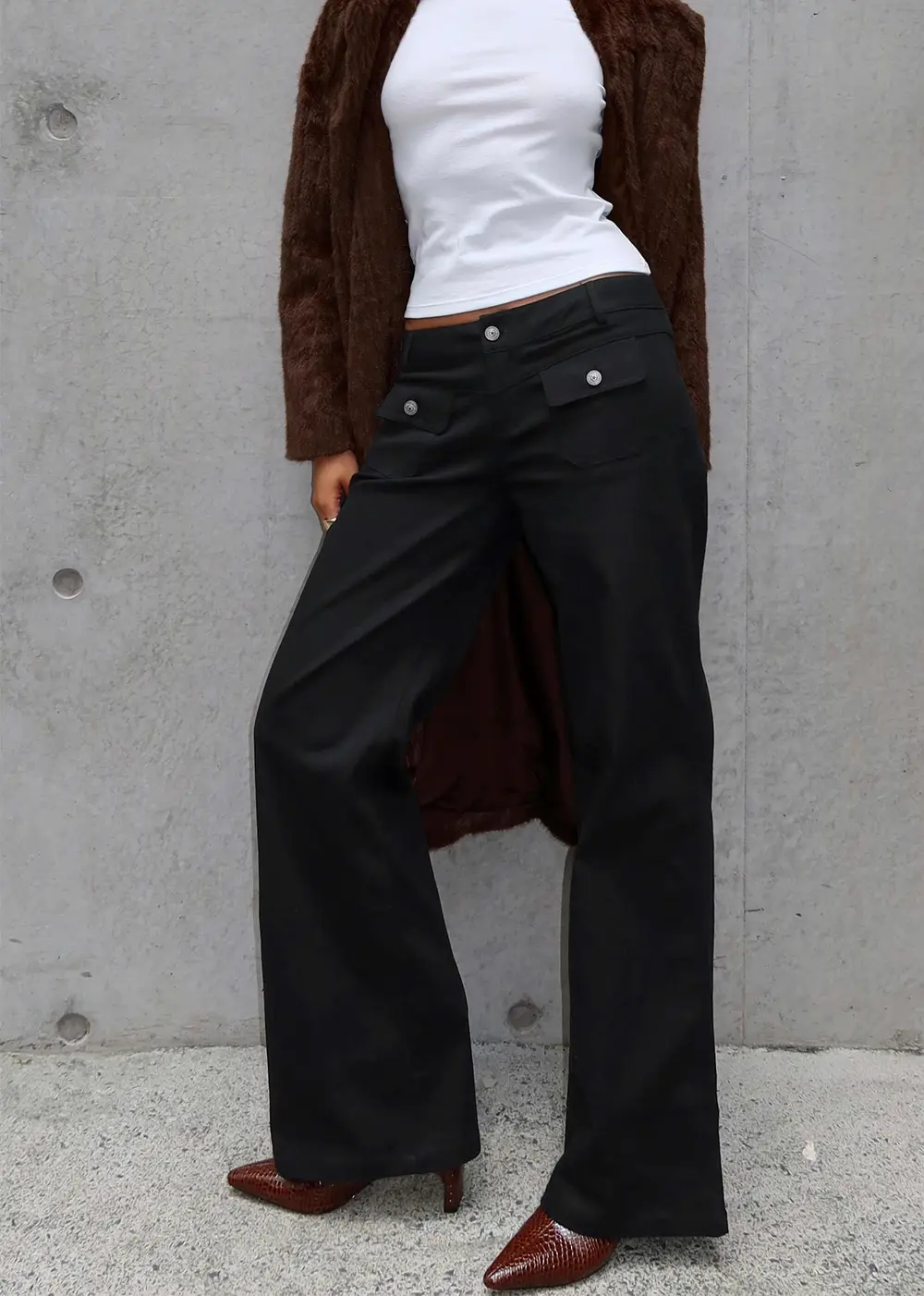 Benicale Low Rise Cargo Pants Black