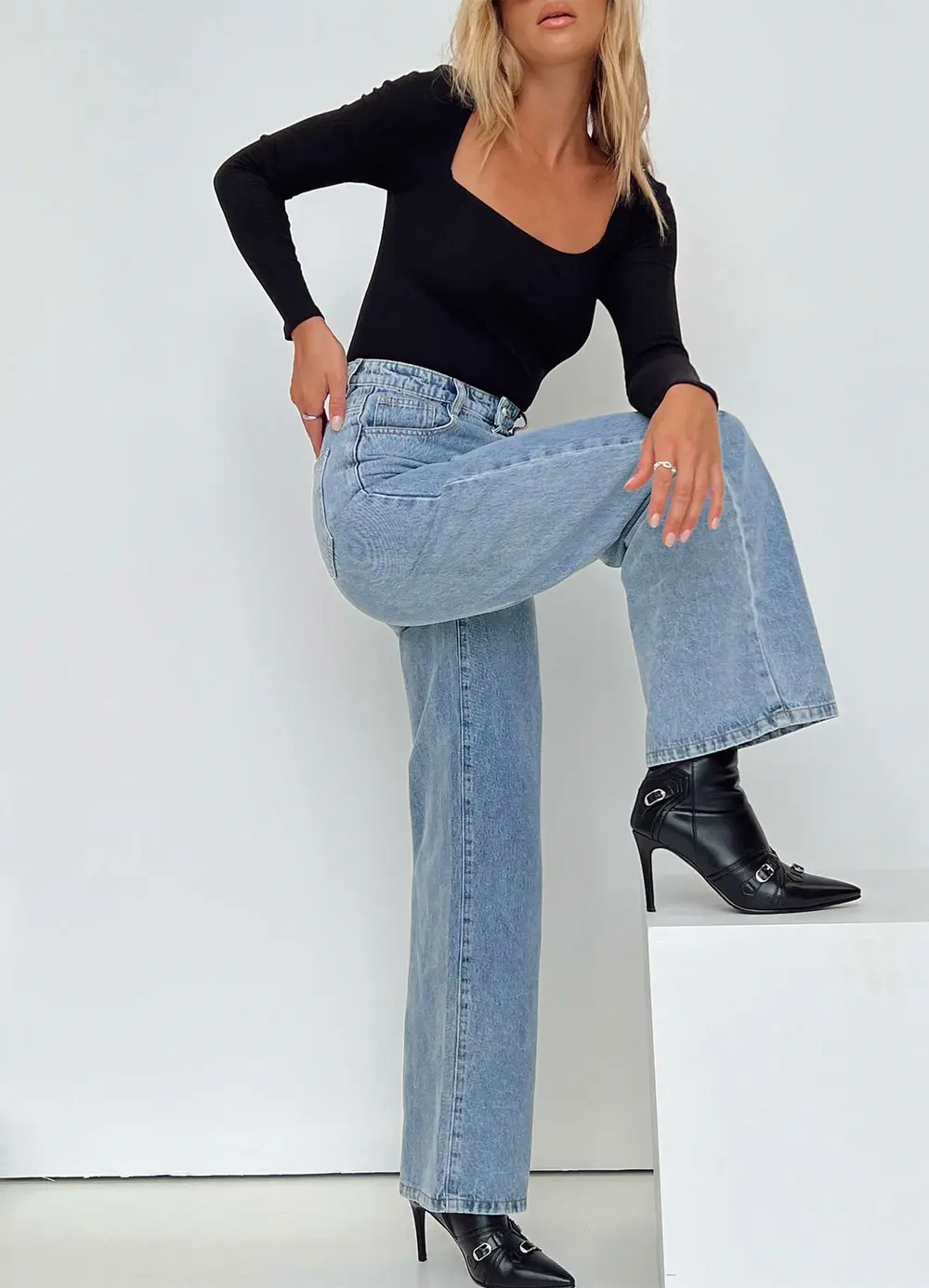 Nicolo High Rise Straight Leg Jeans Light Blue Wash