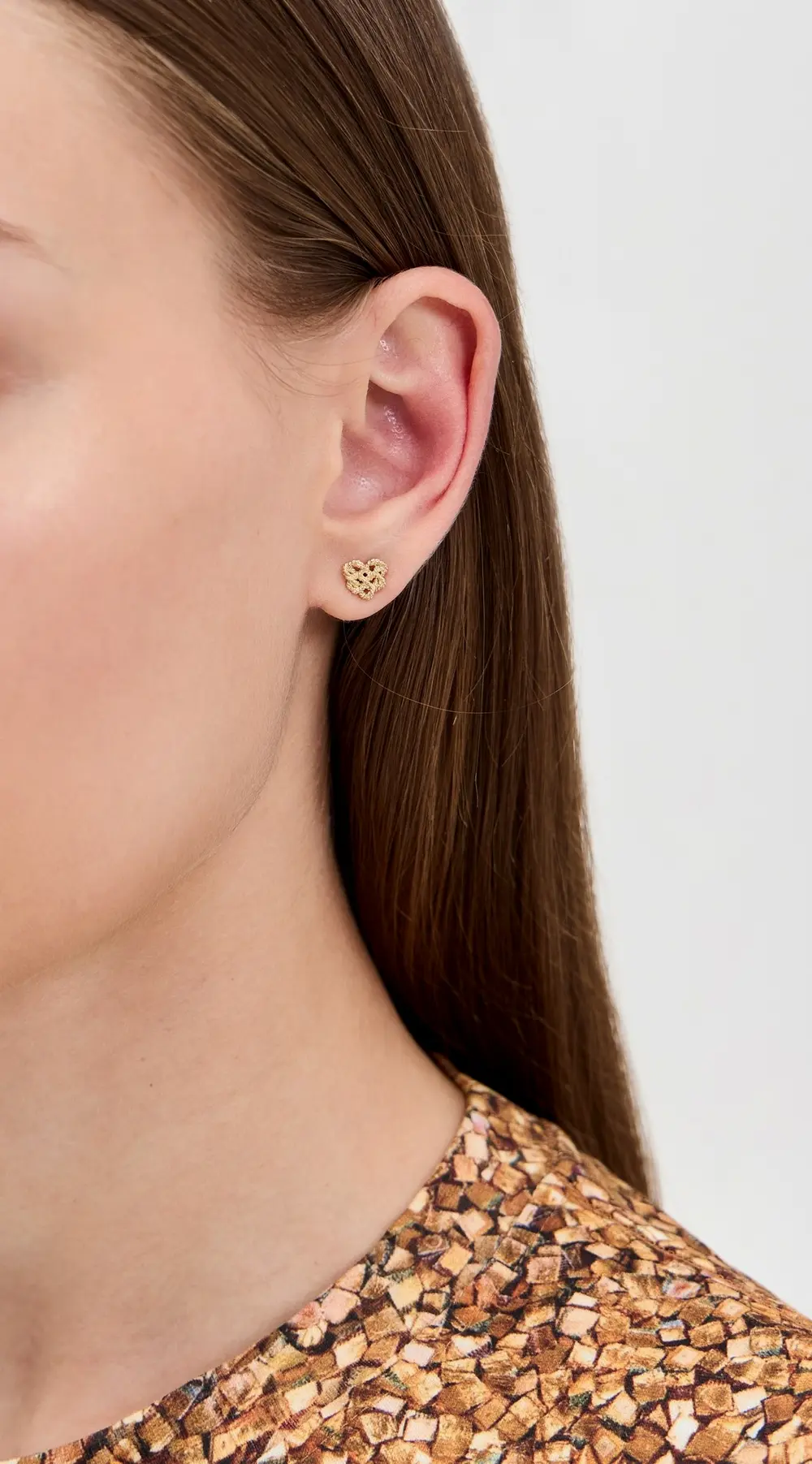 Isa Grutman 14k Love Knot Studs