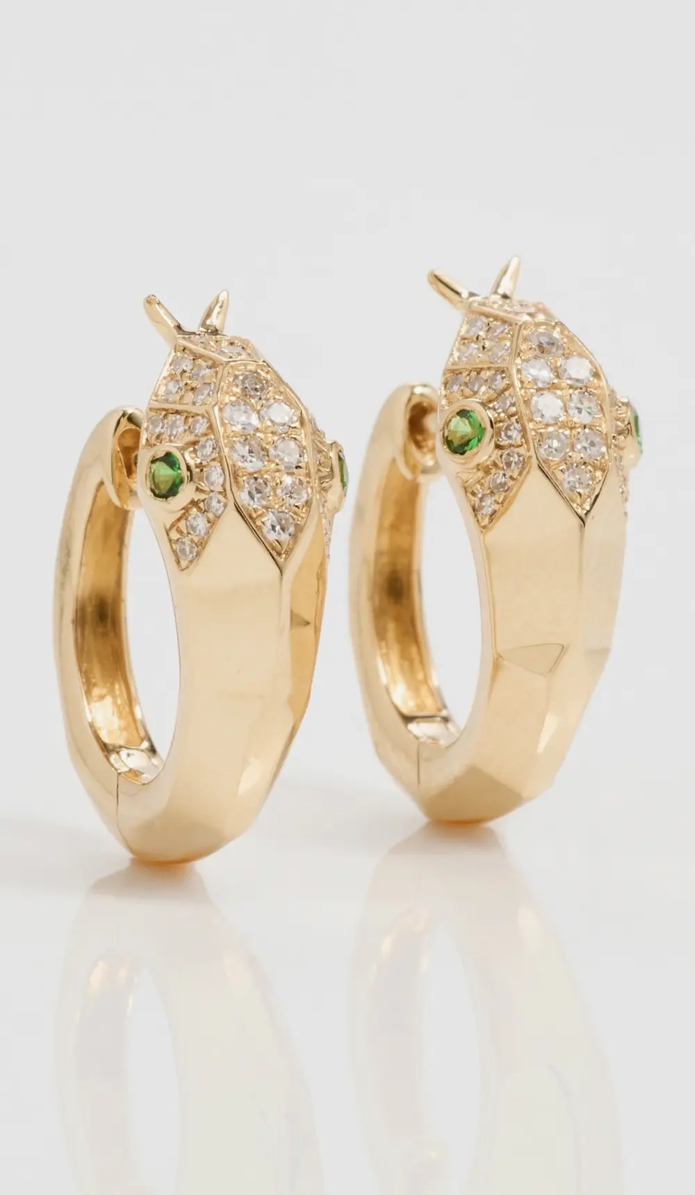 SHAY 18k Diamond & Green Garnet Snake Huggies