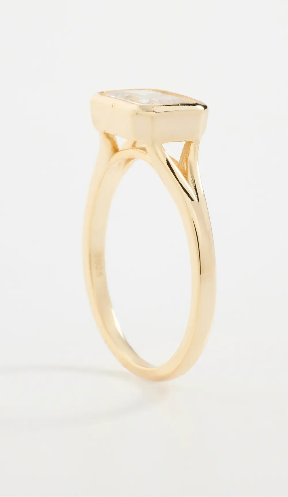 SHASHI Emerald Baguette Ring