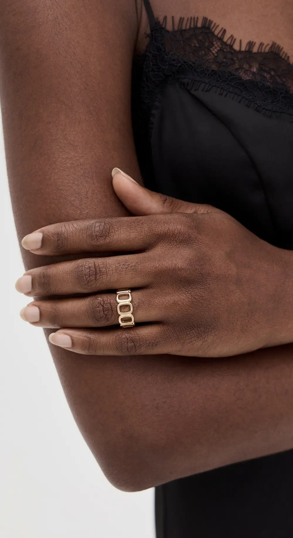 IVI Los Angeles Toy Ring