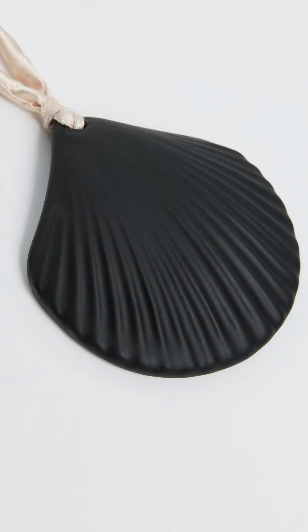 Heaven Mayhem Aster Black Necklace