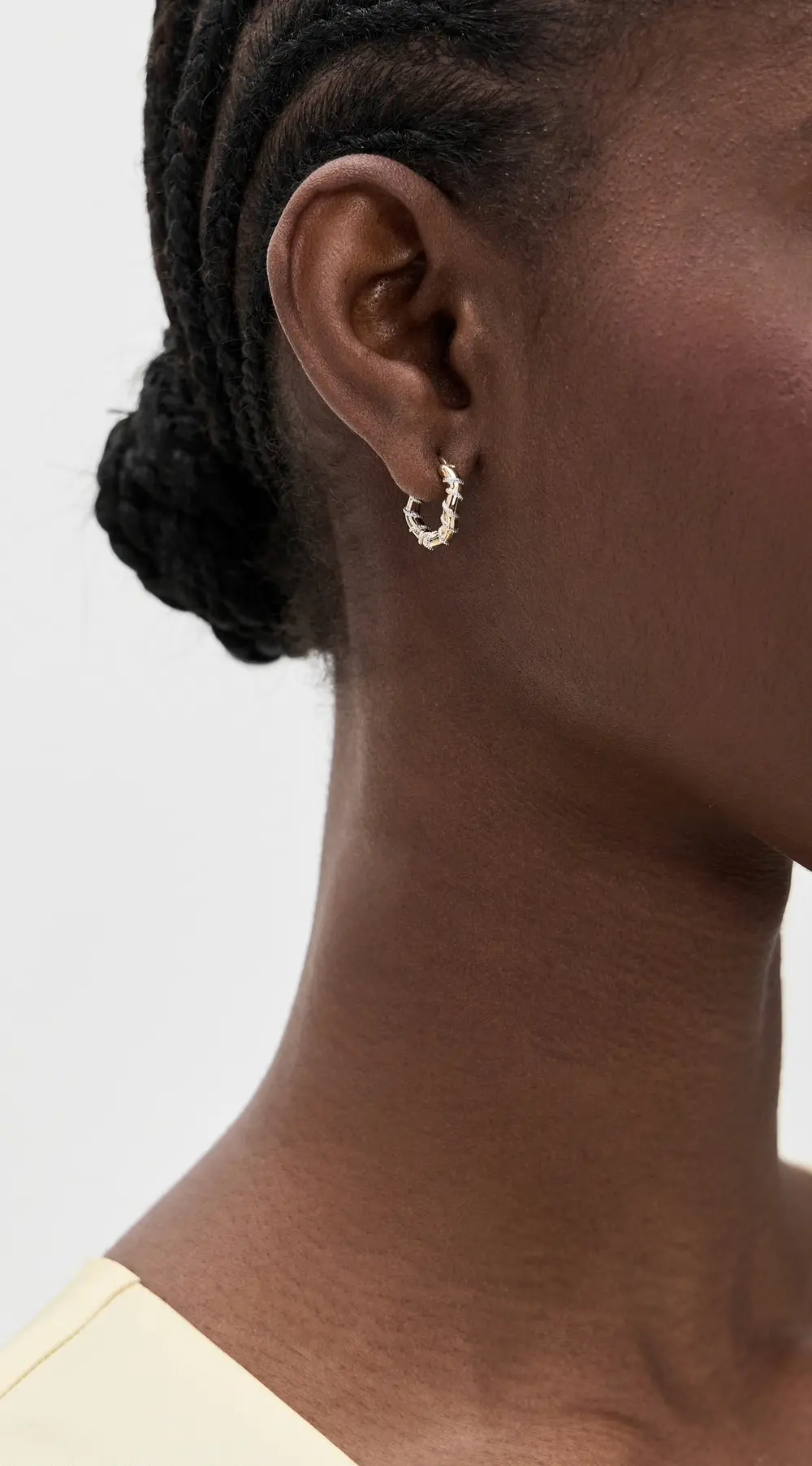 Yvonne Leon Paire De Mini Creoles Twistees Gold OJ Earrings