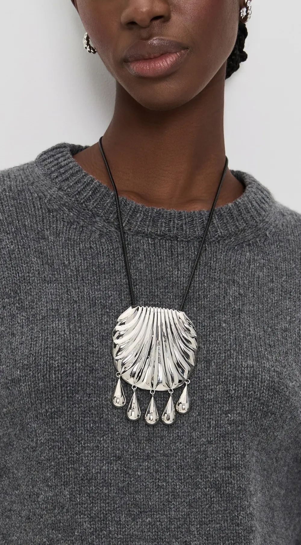 MAYAMAR Shell Pendant Necklace Silver