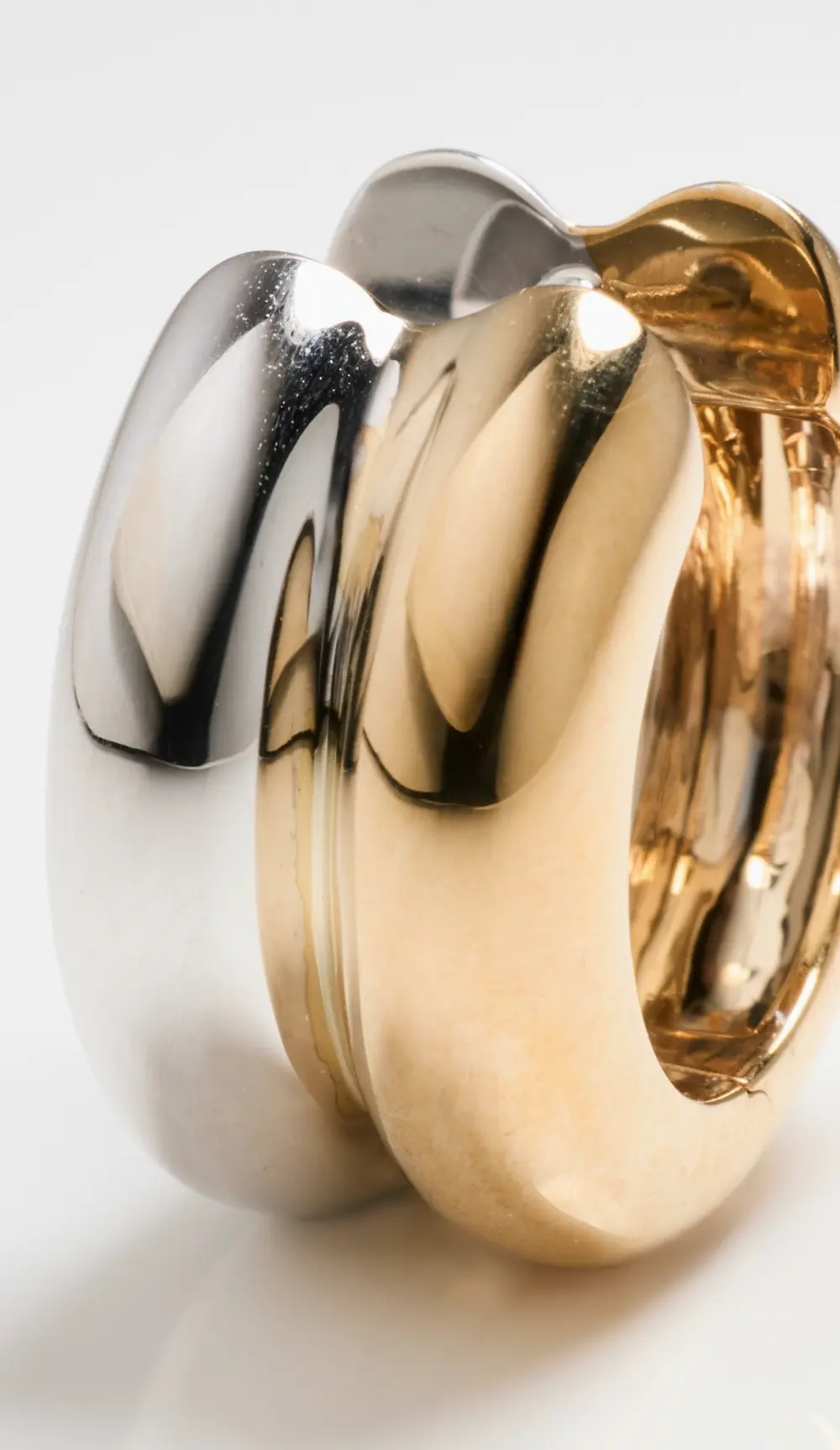 Yvonne Leon Paire De Creoles Bouee Bico Oj Earrings