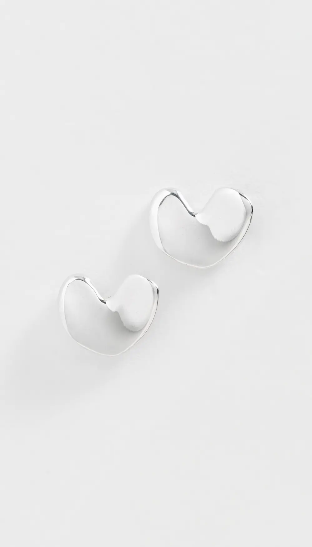 AGMES Sculpted Heart Studs