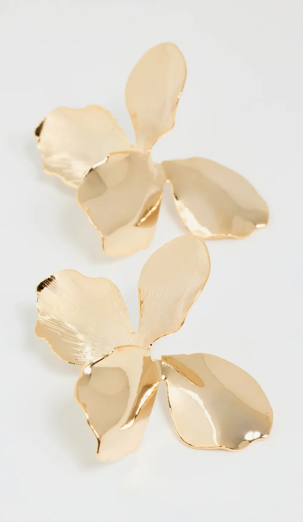 SHASHI Hyacinthe Earrings