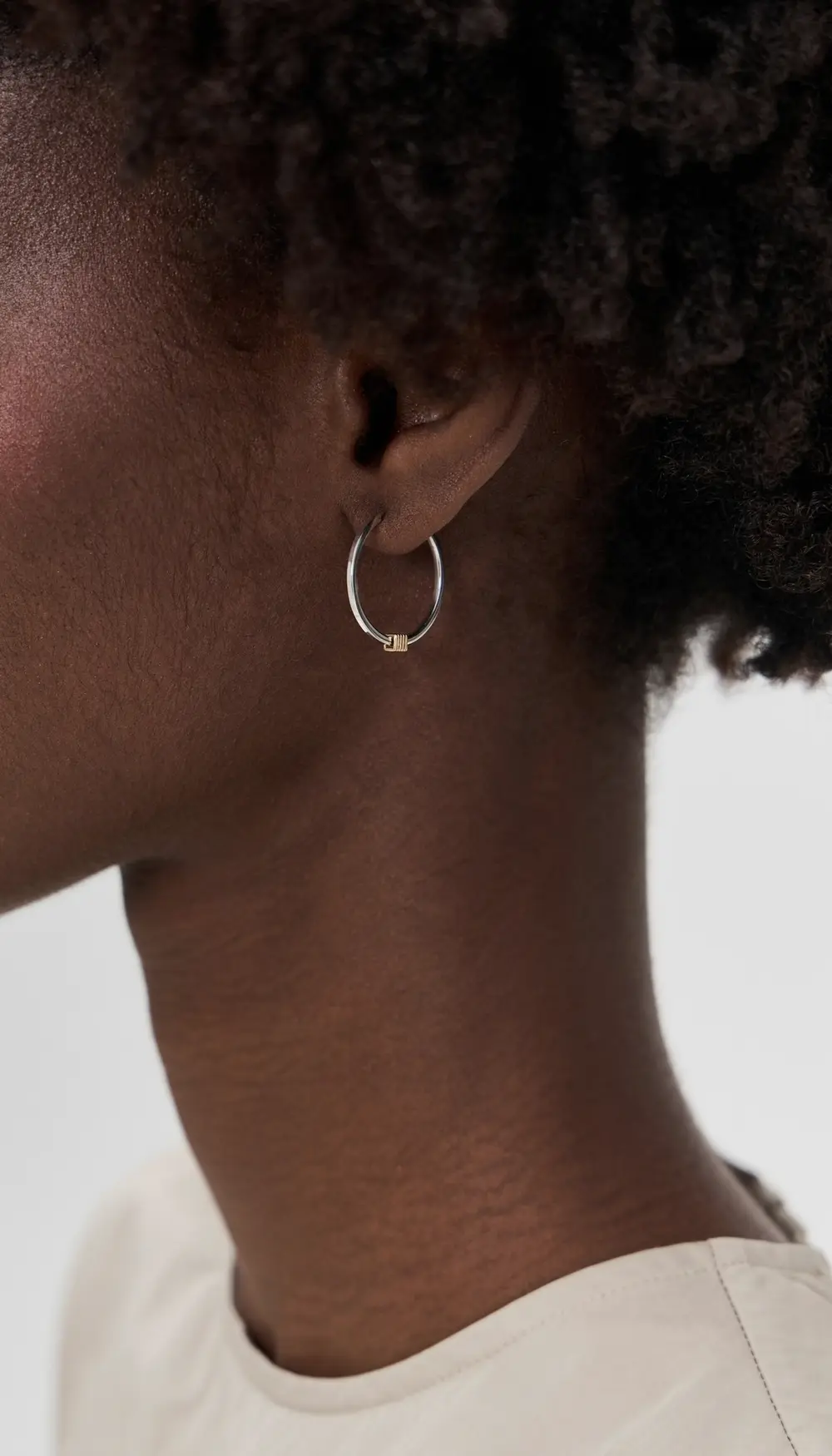 IVI Los Angeles Joia Slim Hoops