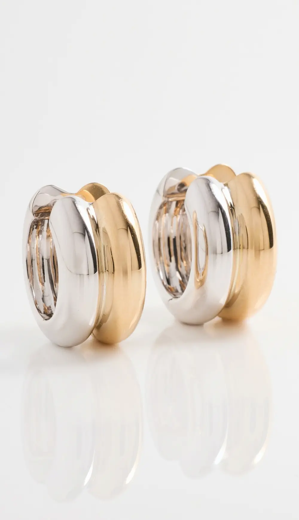 Yvonne Leon Paire De Creoles Bouee Bico Oj Earrings