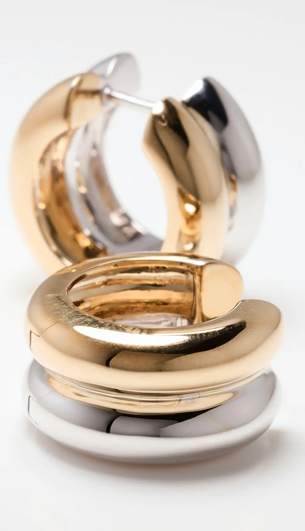 Yvonne Leon Paire De Creoles Bouee Bico Oj Earrings