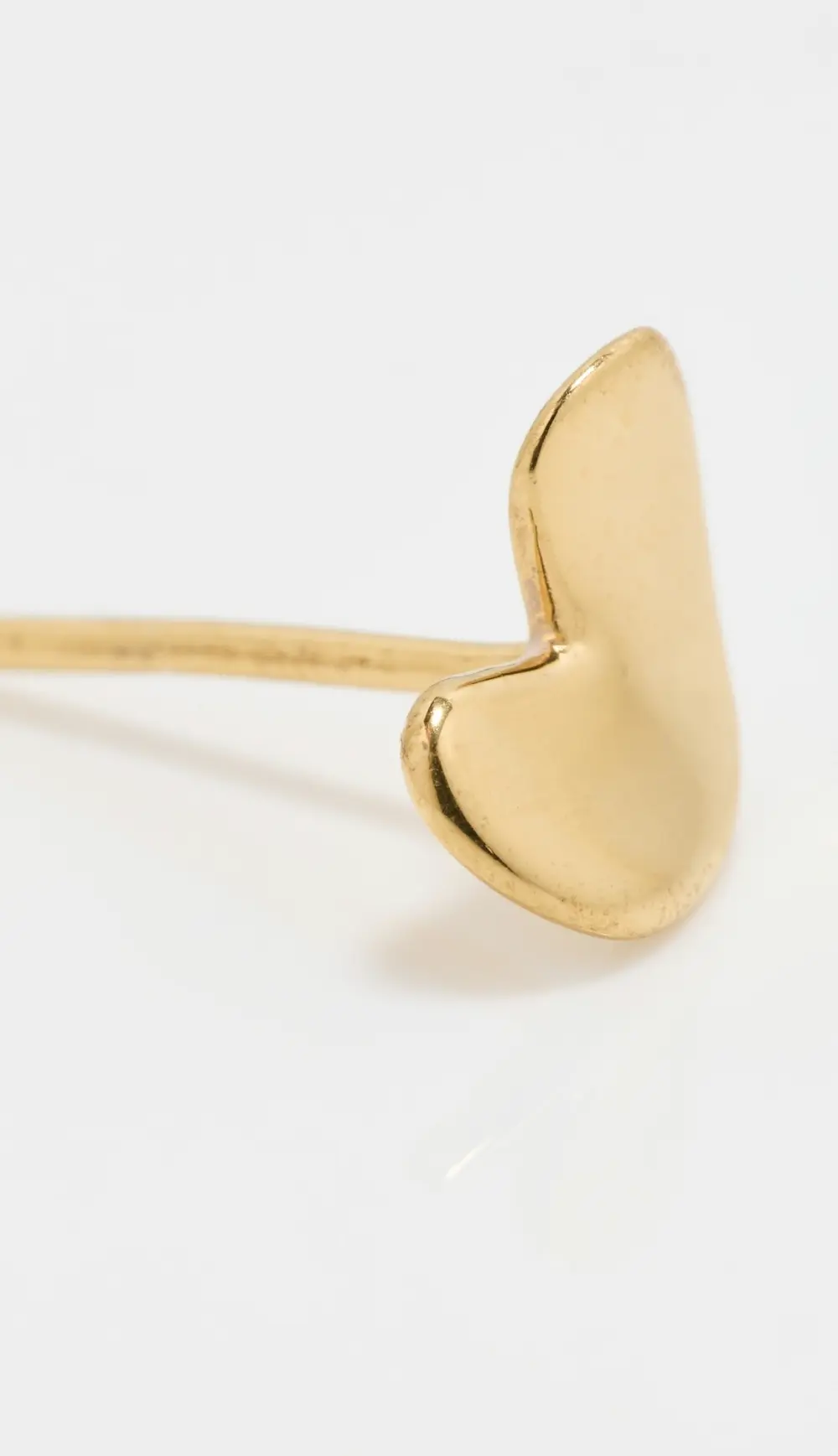 AGMES Sculpted Heart Studs