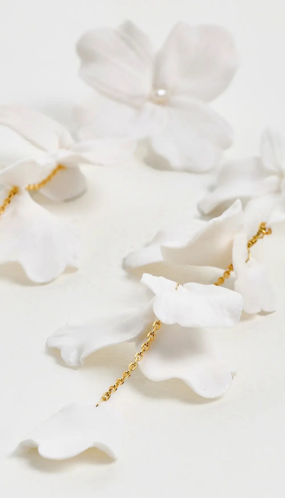 SHASHI Gardenia Earrings