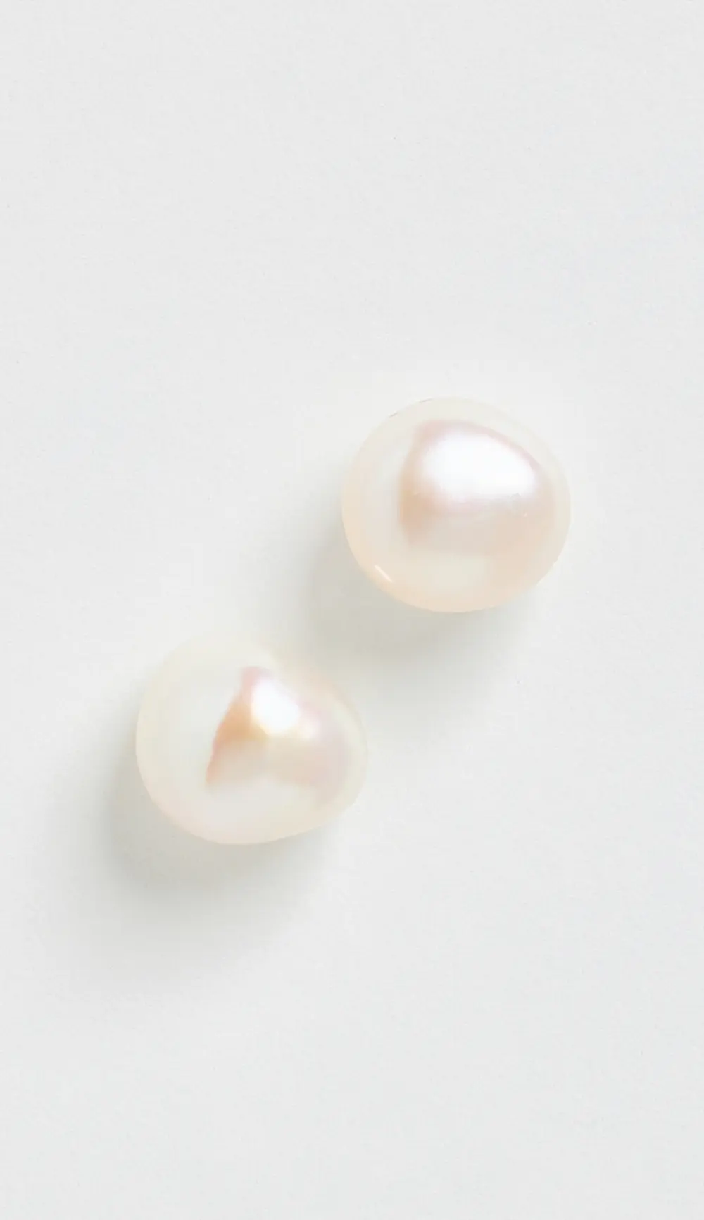 SHASHI Pearl Studs