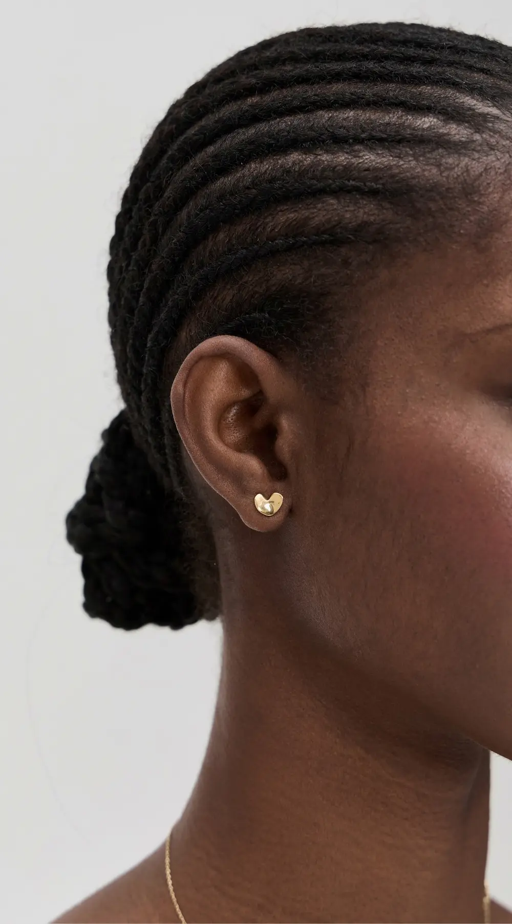 AGMES Sculpted Heart Studs