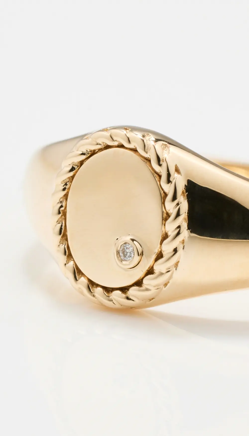 Yvonne Leon Baby Chevaliere Ovale Gold Ring
