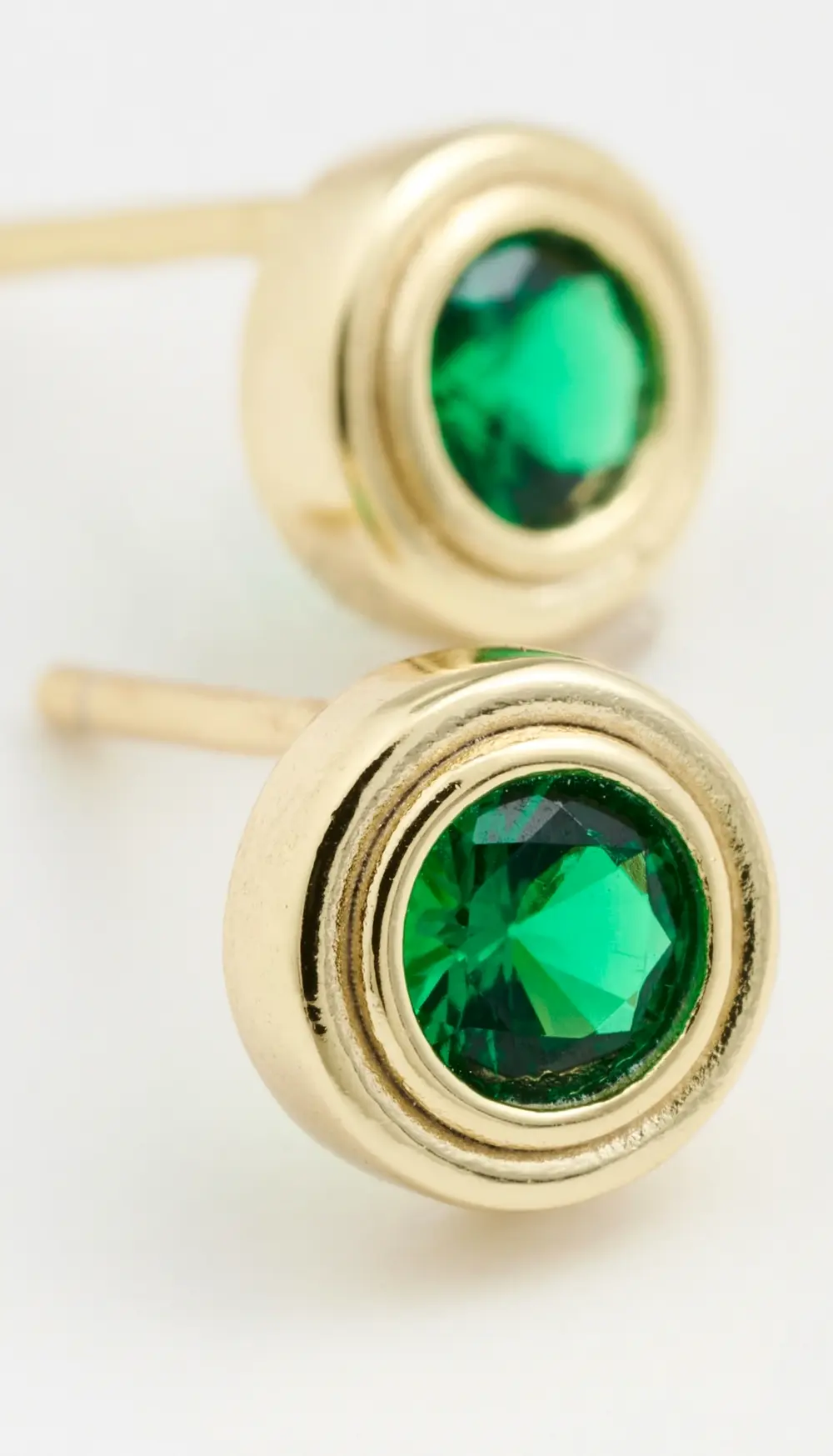 SHASHI Reagan Round Emerald Studs