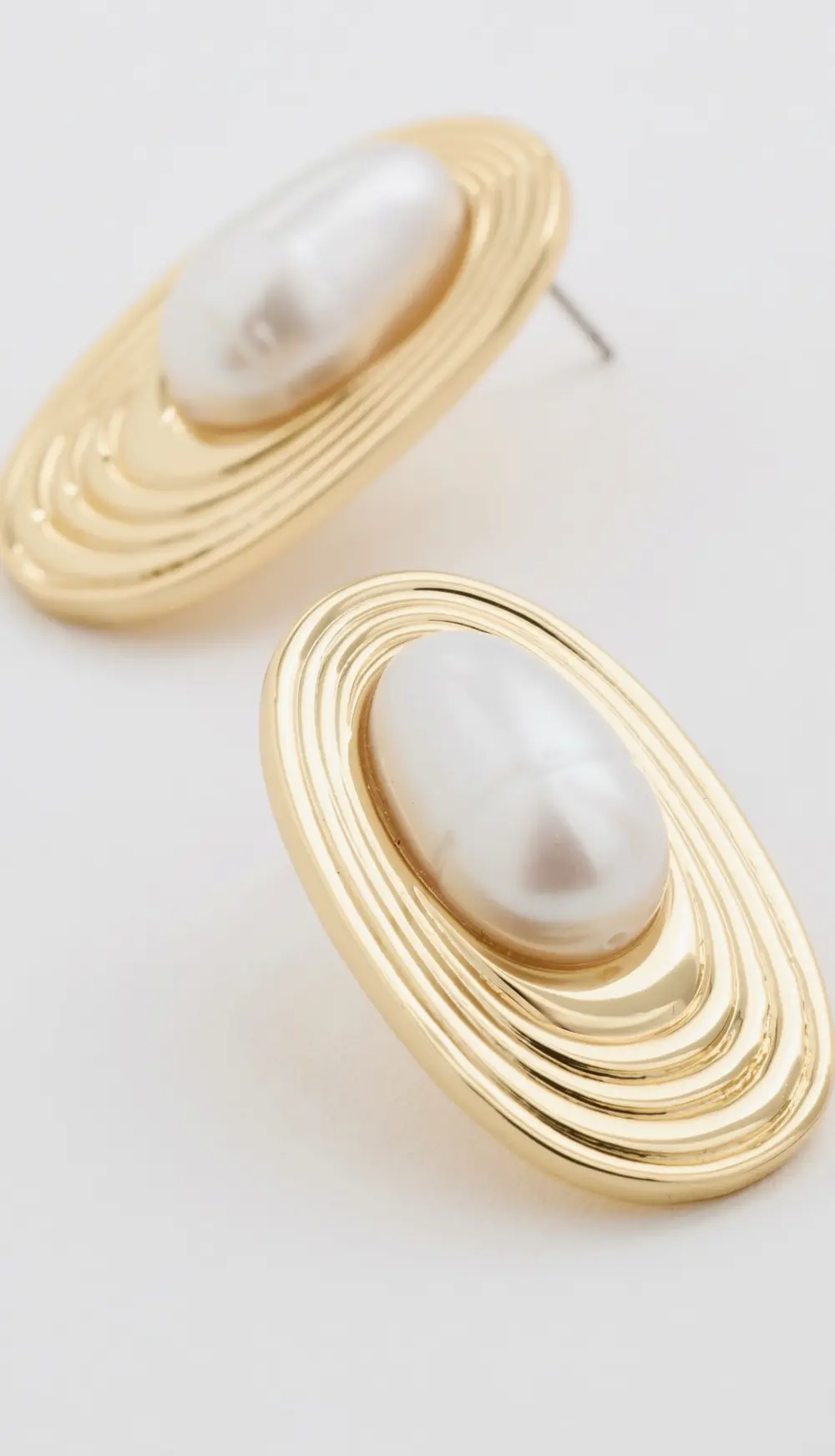 Mignonne Gavigan Candela Pearl Studs