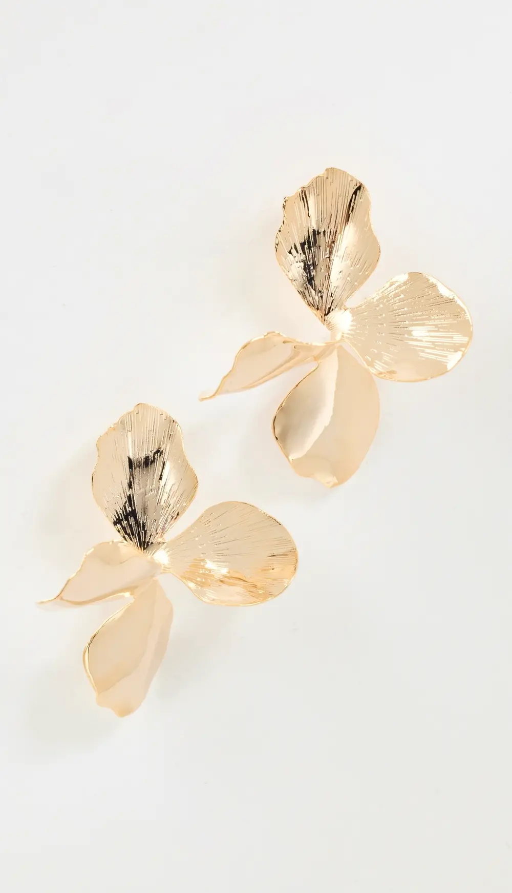 SHASHI Hyacinthe Earrings