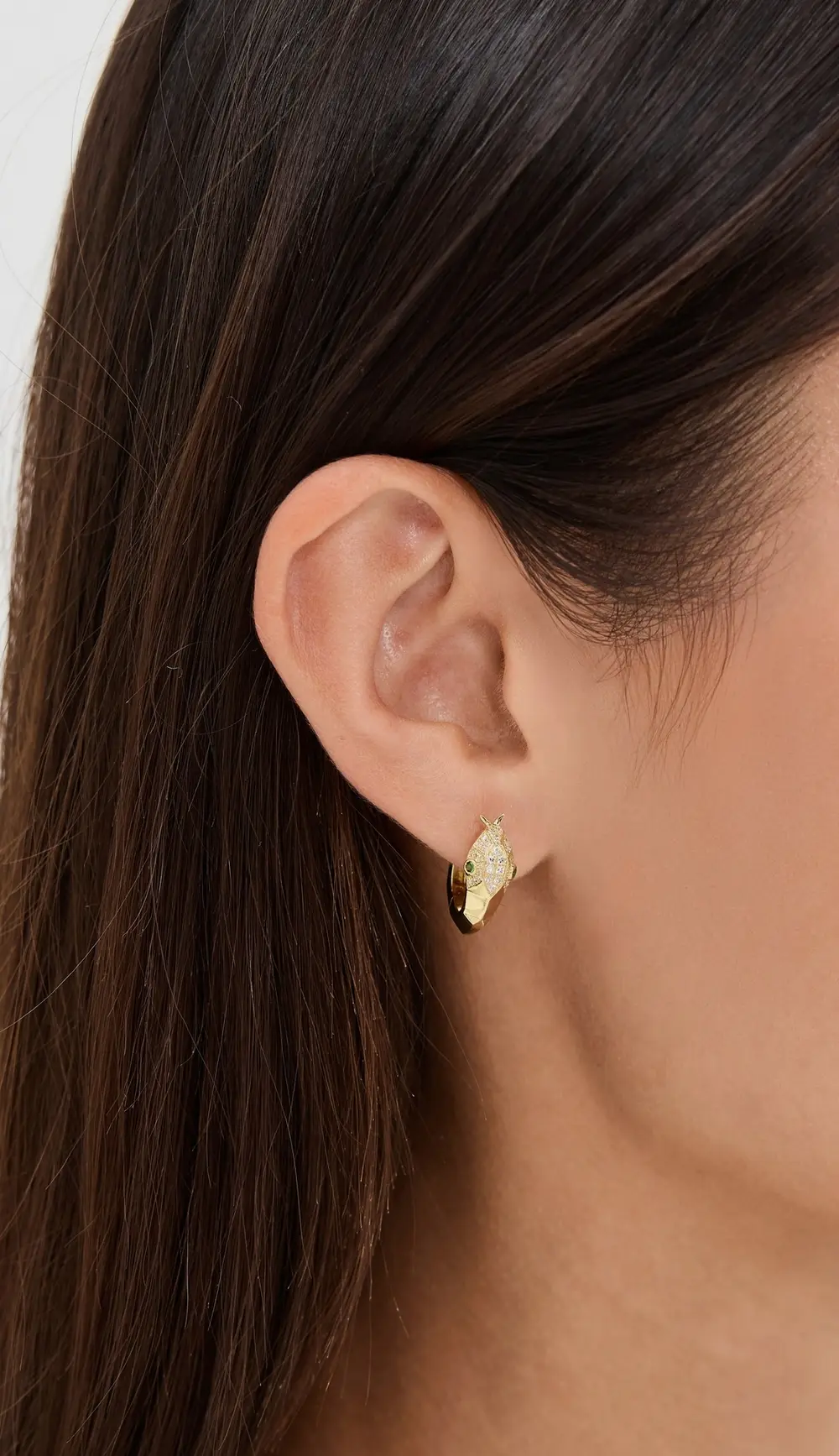 SHAY 18k Diamond & Green Garnet Snake Huggies