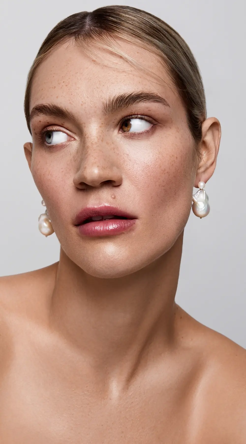 Mateo Duality Pearl Drop Earrings