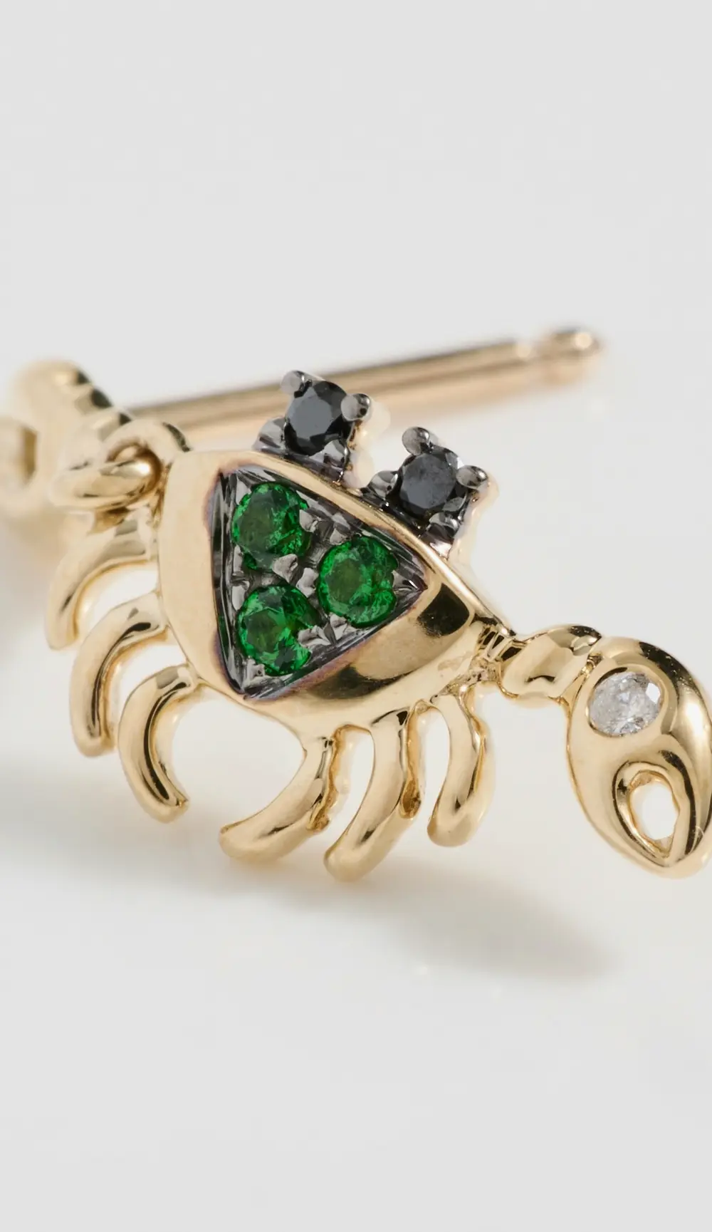 Yvonne Leon Bo Mini Crabe Earrings