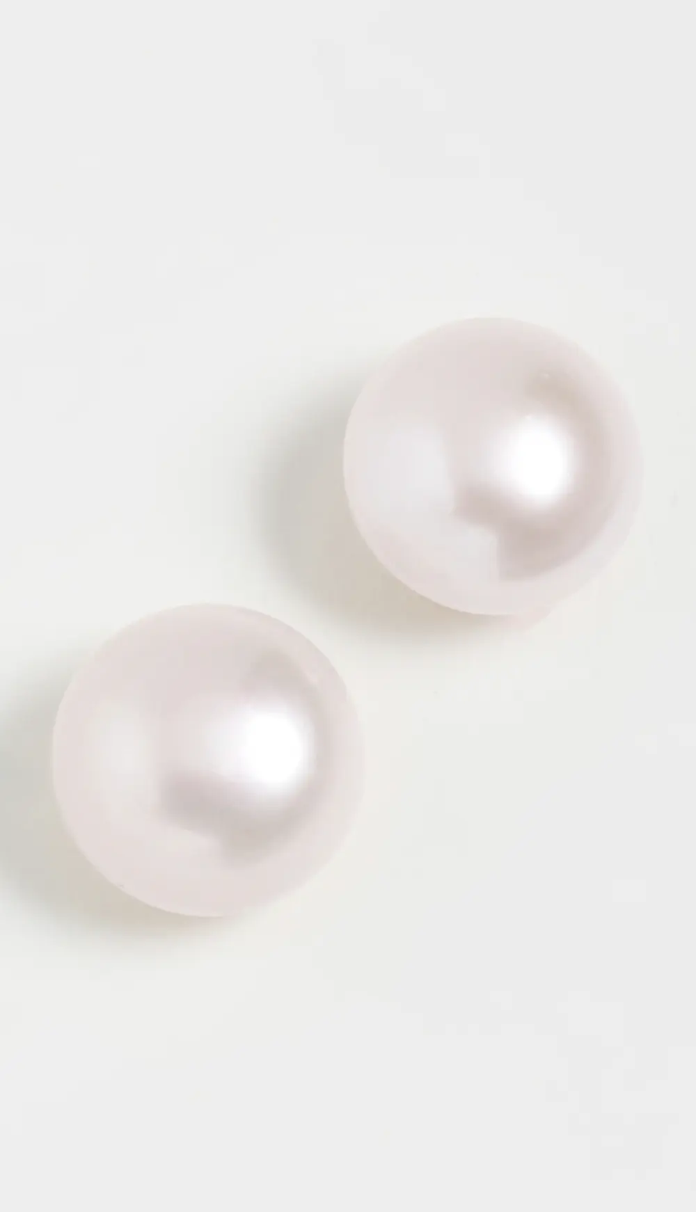SHASHI Grande Essential Pearl Studs