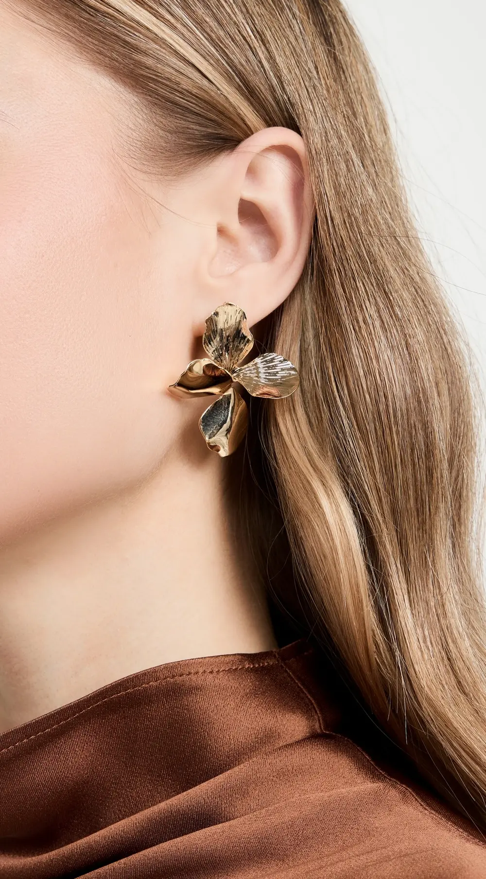 SHASHI Hyacinthe Earrings