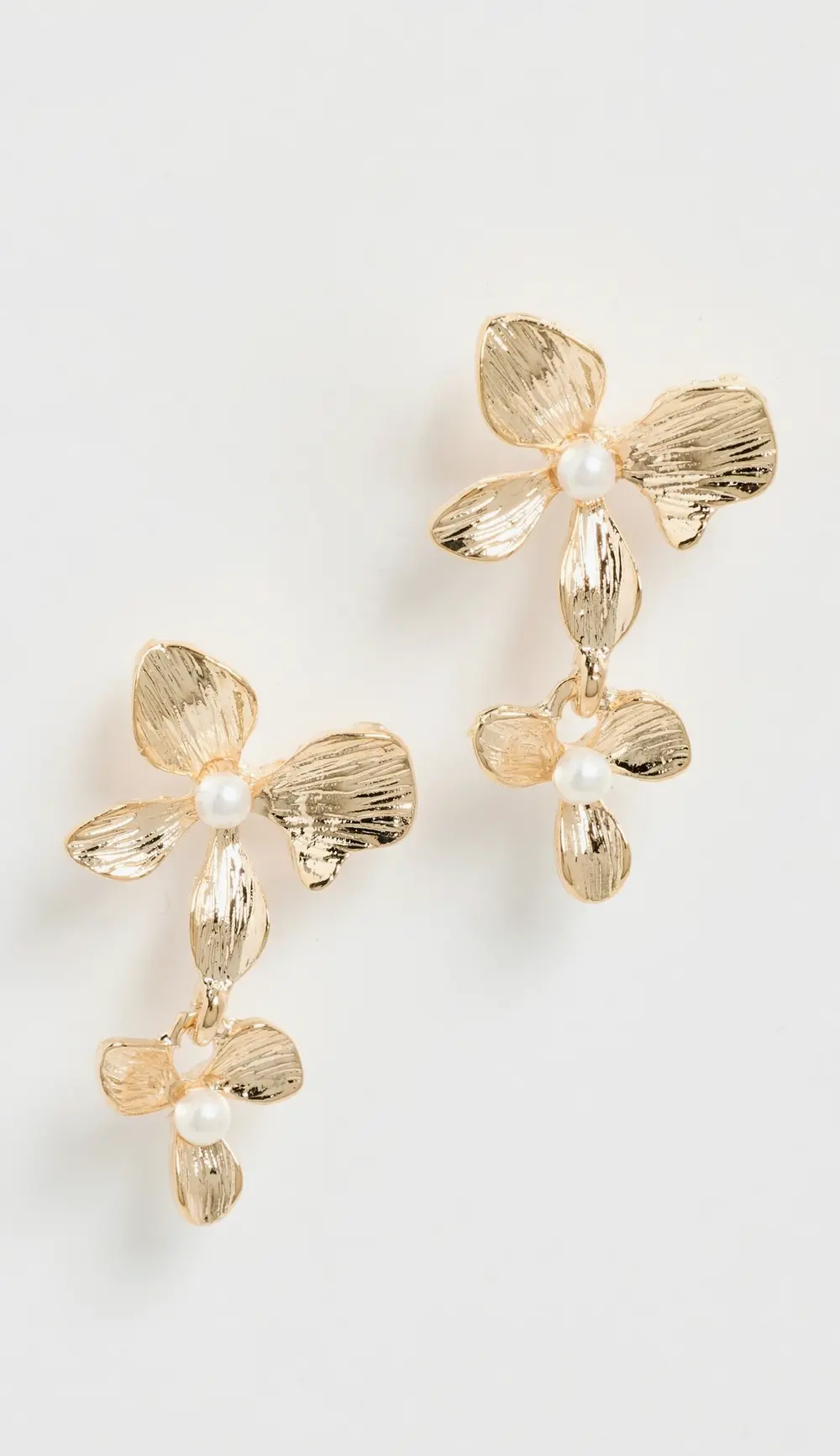 SHASHI Apana Pearl Earrings