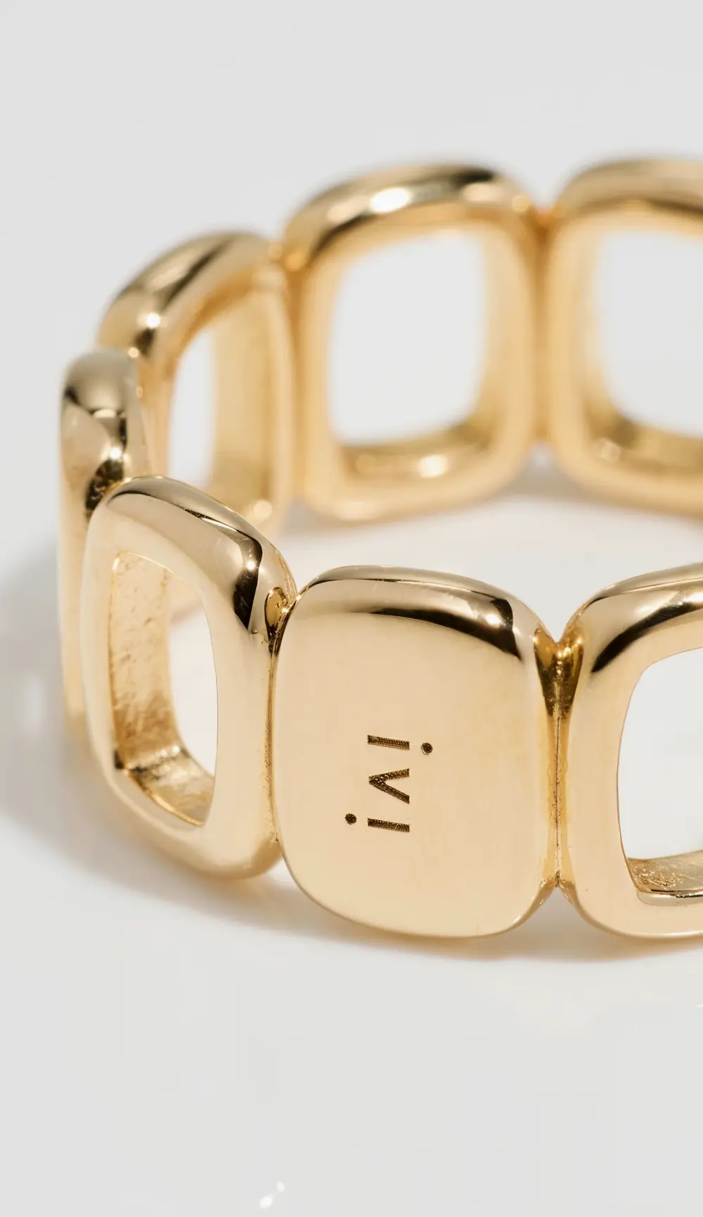 IVI Los Angeles Toy Ring