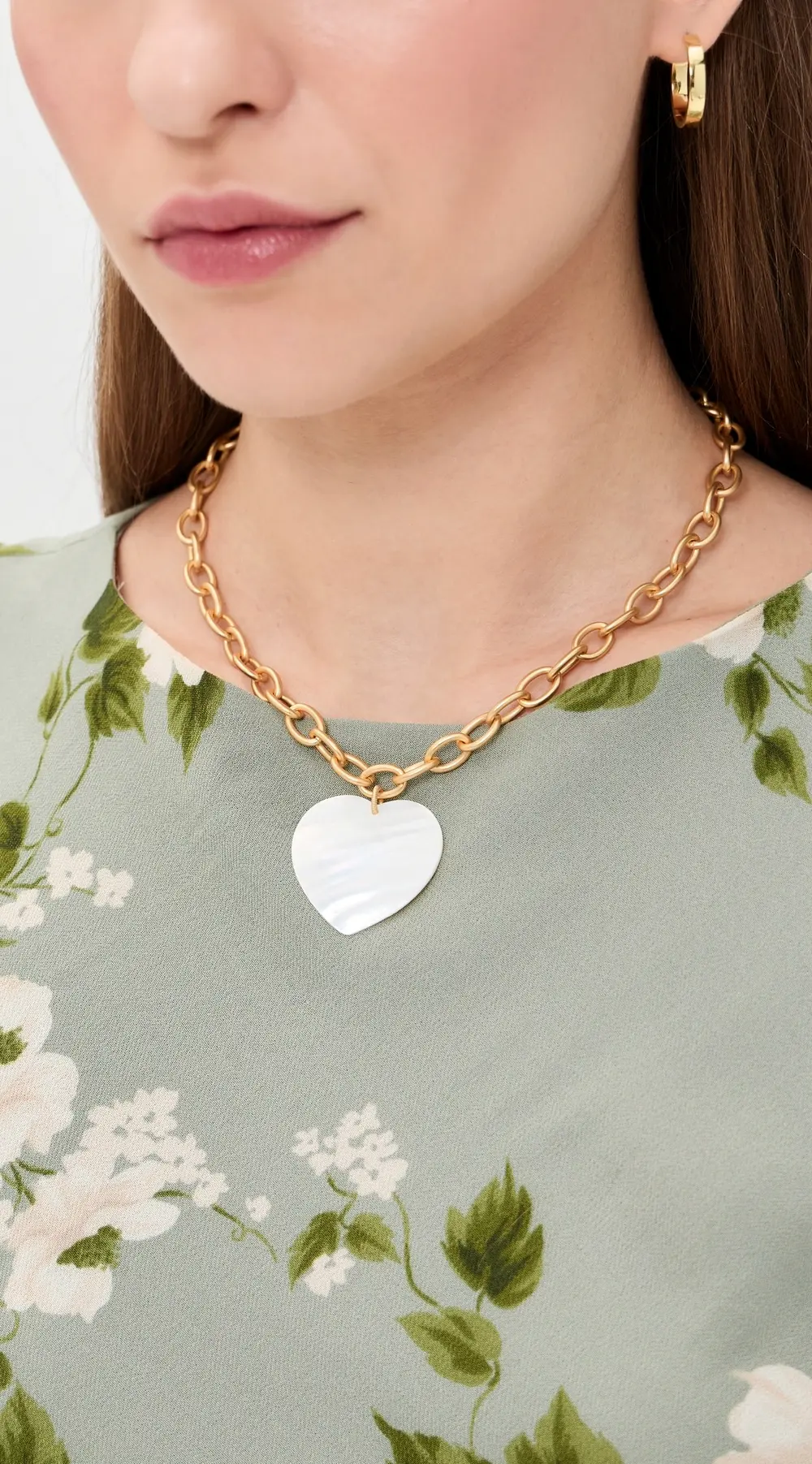 Logan Tay Jumbo Mother of Pearl Necklace