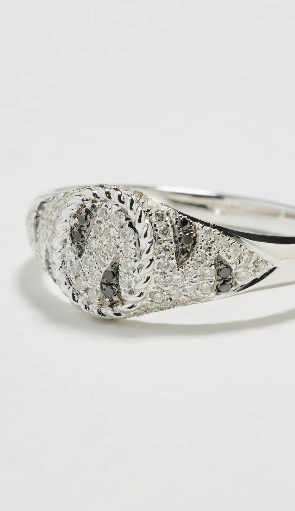 Yvonne Leon Baby Chevaliere Ovale Zebre Ring