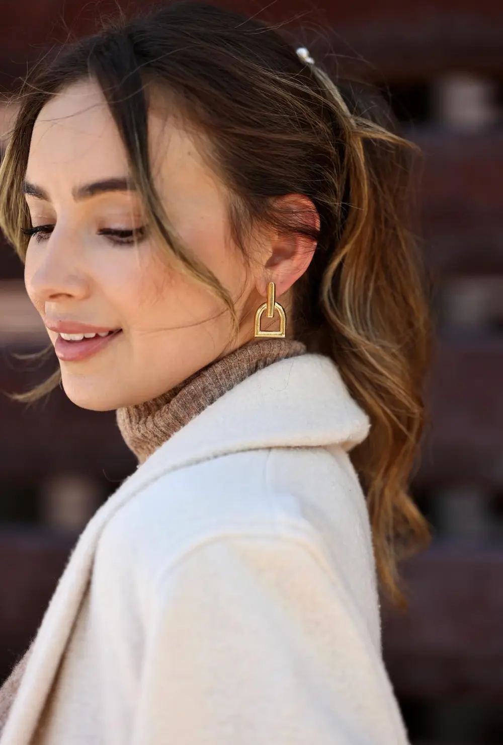 Hallie Stirrup Earrings - Gold